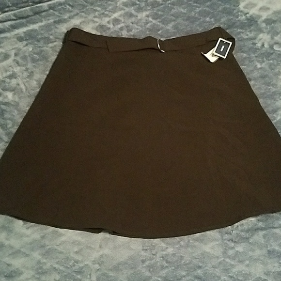 Nine West Dresses & Skirts - NWT Nine West Black A-Line Skirt Sz 16 w/ Belt